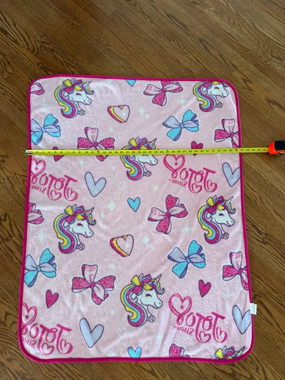 Size 6 Girls Plush Pink JoJo Siwa Robe and Blanket